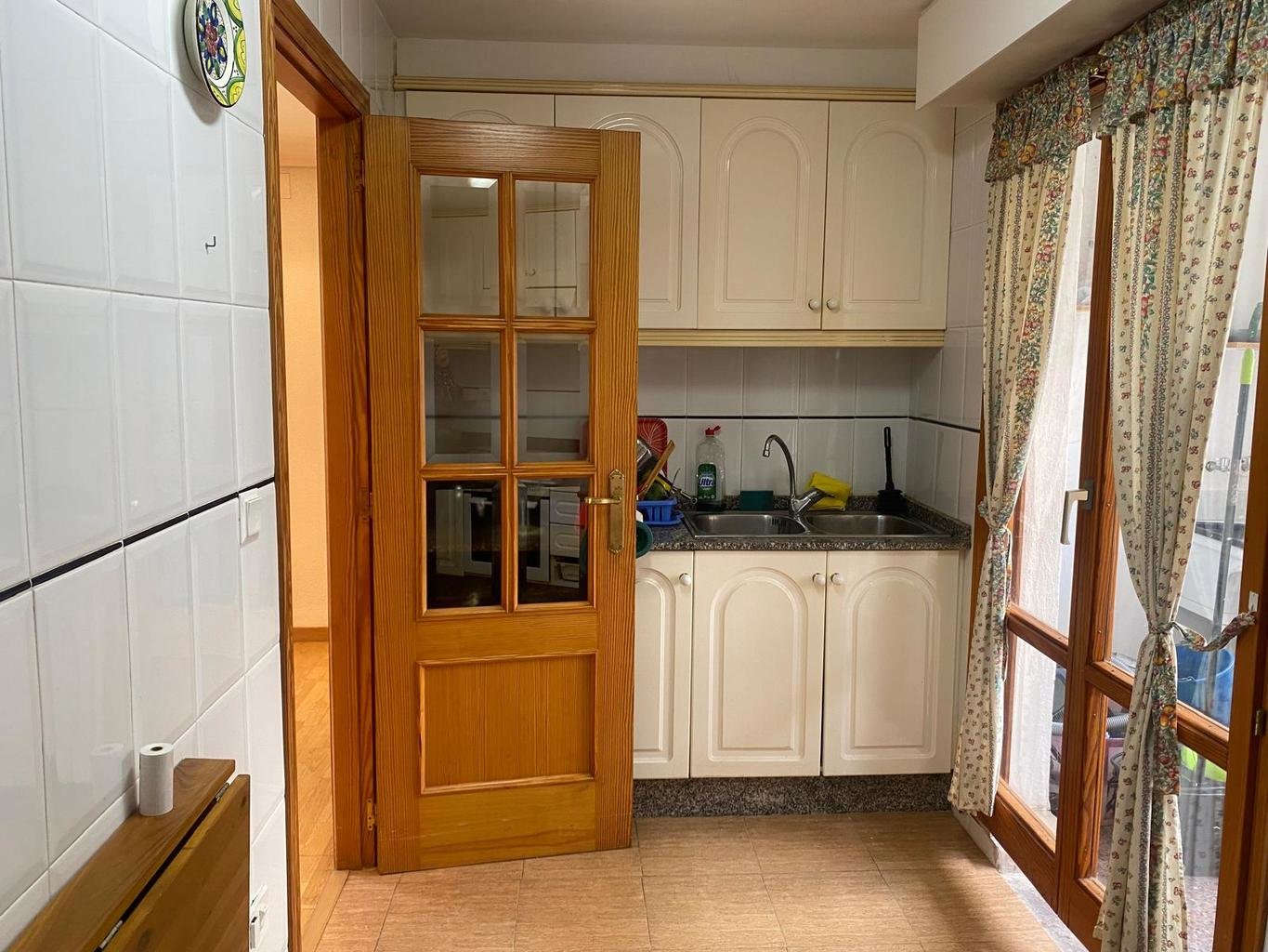Flat with garage and storage room in Alcoy — image 6